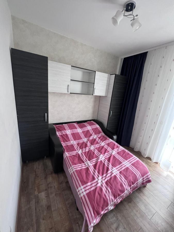 Appartement Nesta Apartament à Fălticeni Extérieur photo